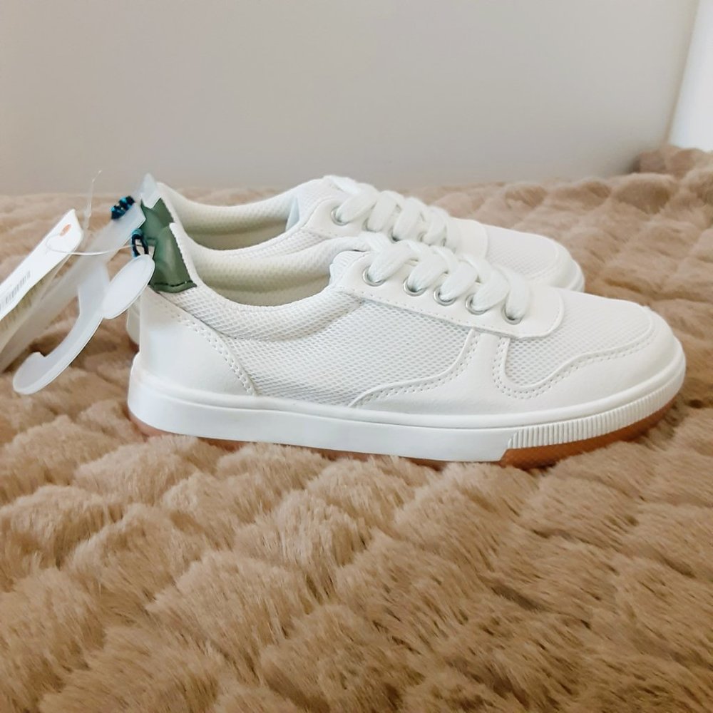 Gymboree Boys White Canvas Sneakers Size 12 Trimmed in Faux Leather - Picture 6 of 11